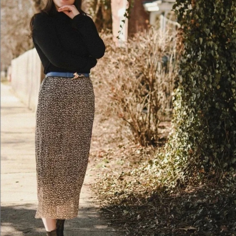 Maeve shimmer gold and black 16 skirt